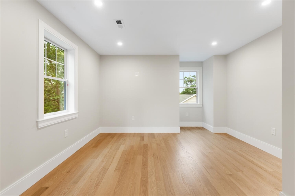 14 Grant Rd