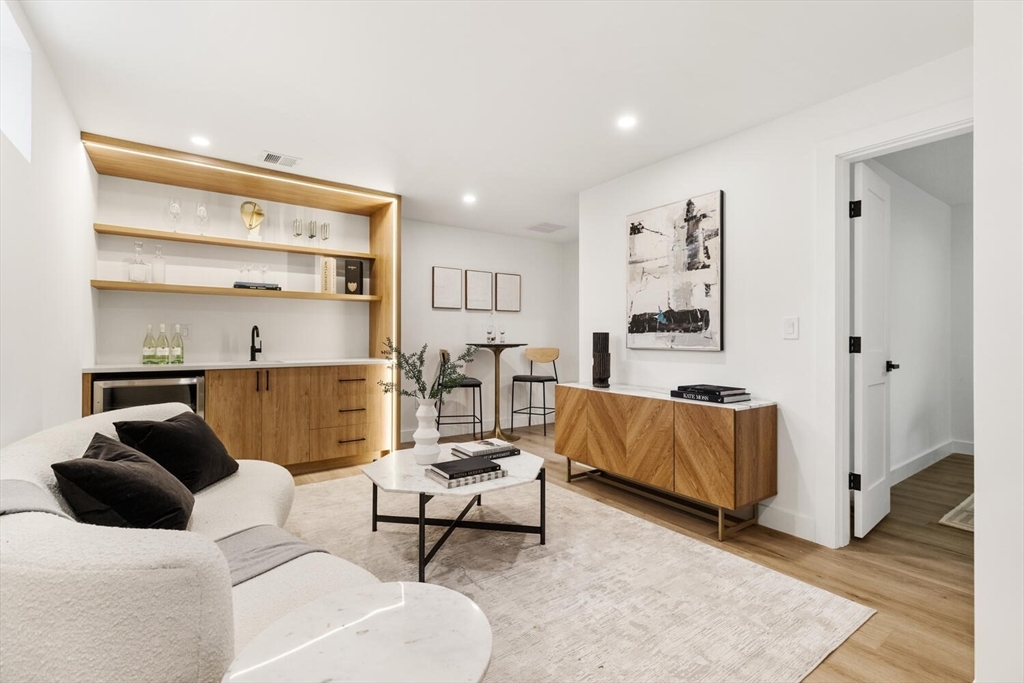 4 Wyman Court # 4