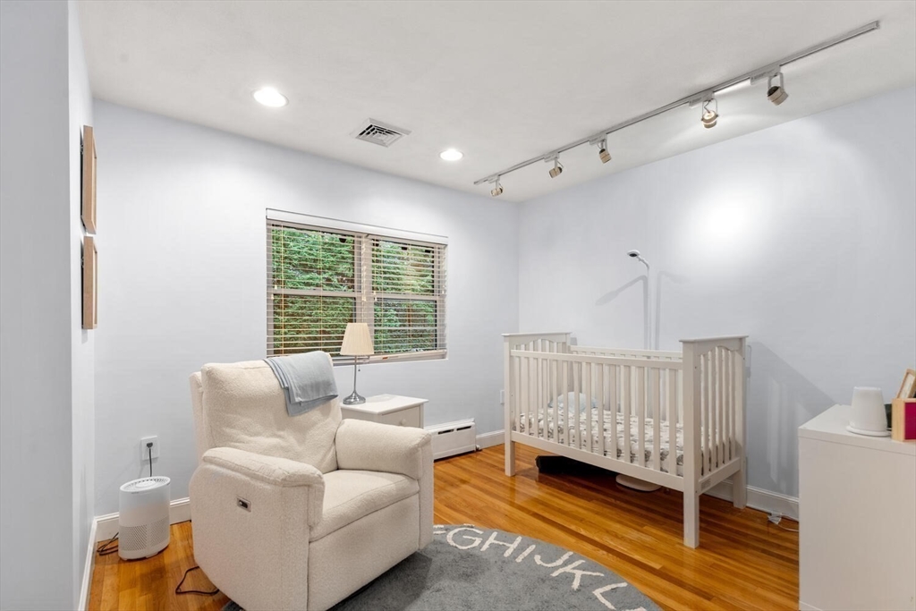 4 Sargent Rd
