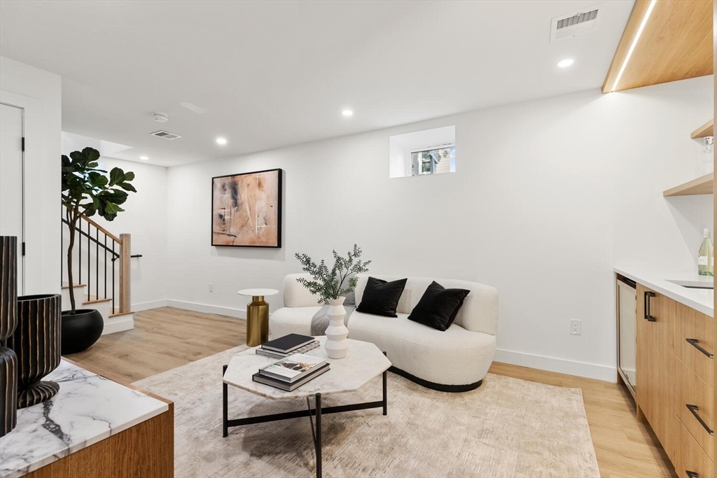 4 Wyman Court # 4