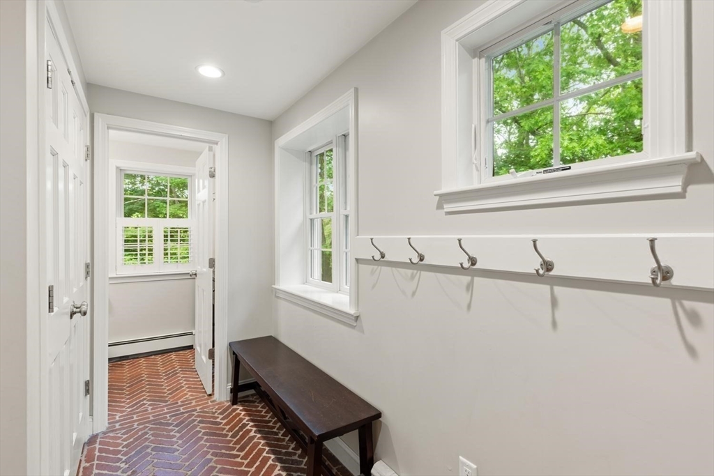 105 Thornberry Rd
