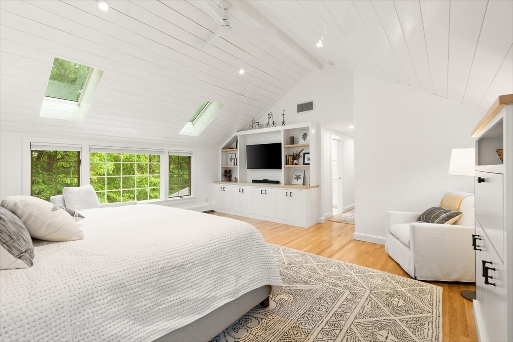 105 Thornberry Rd