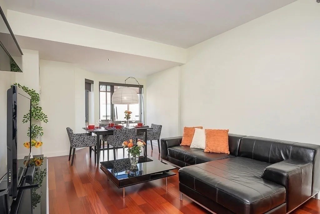 17 Otis St # 503