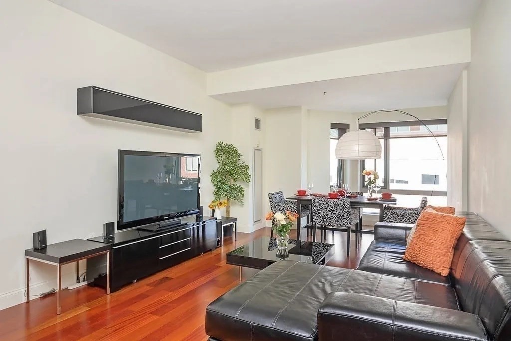 17 Otis St # 503