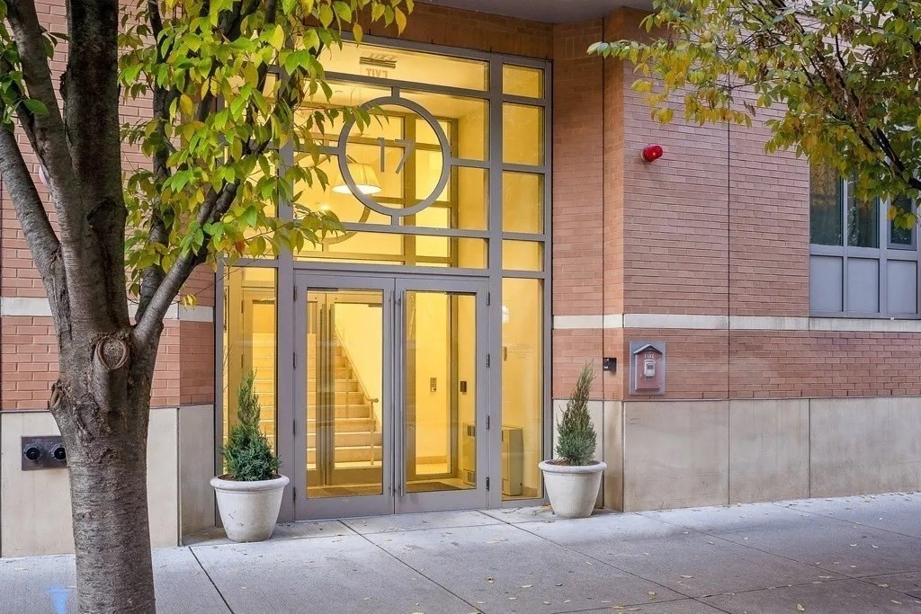 17 Otis St # 503