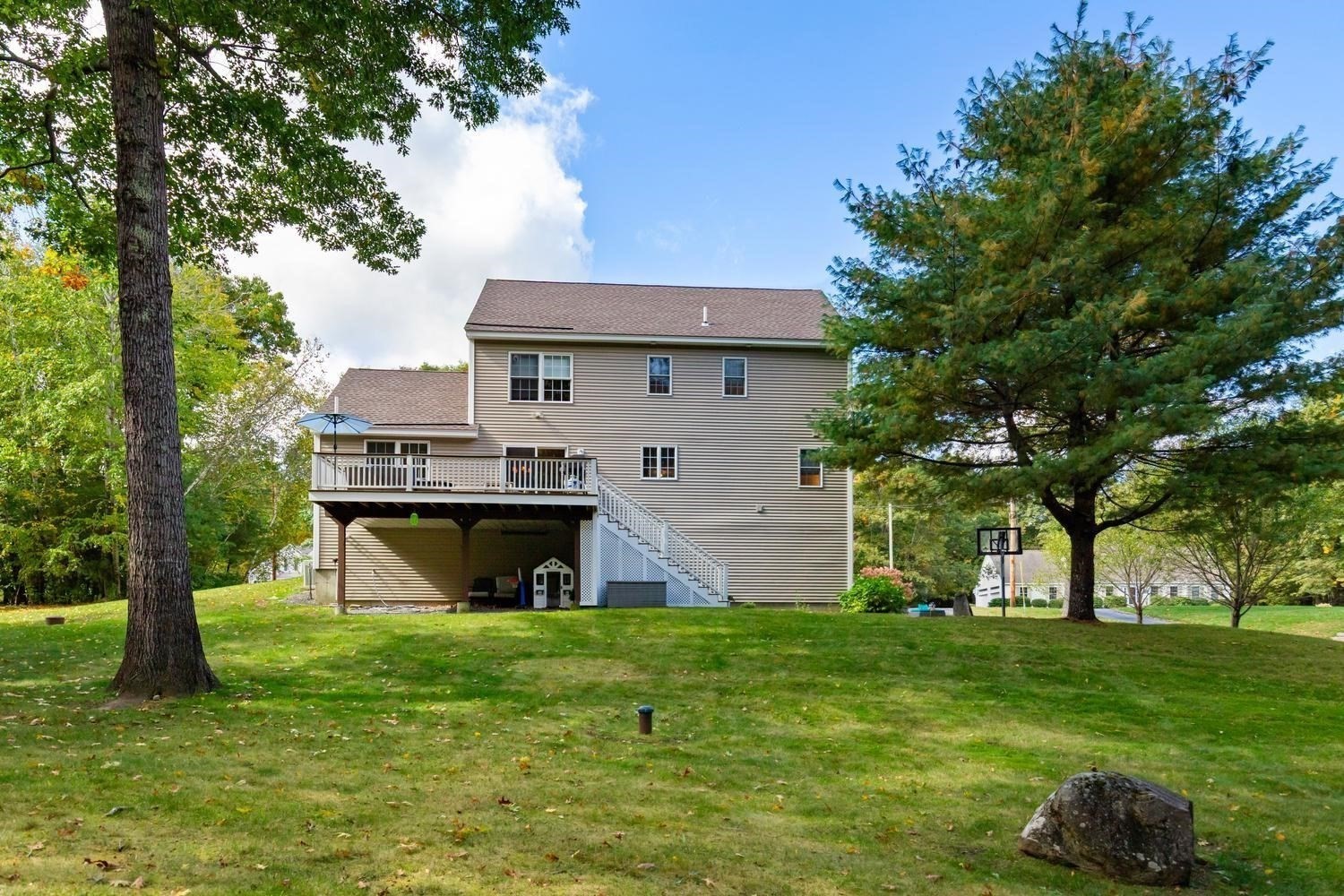13 Hilton Dr