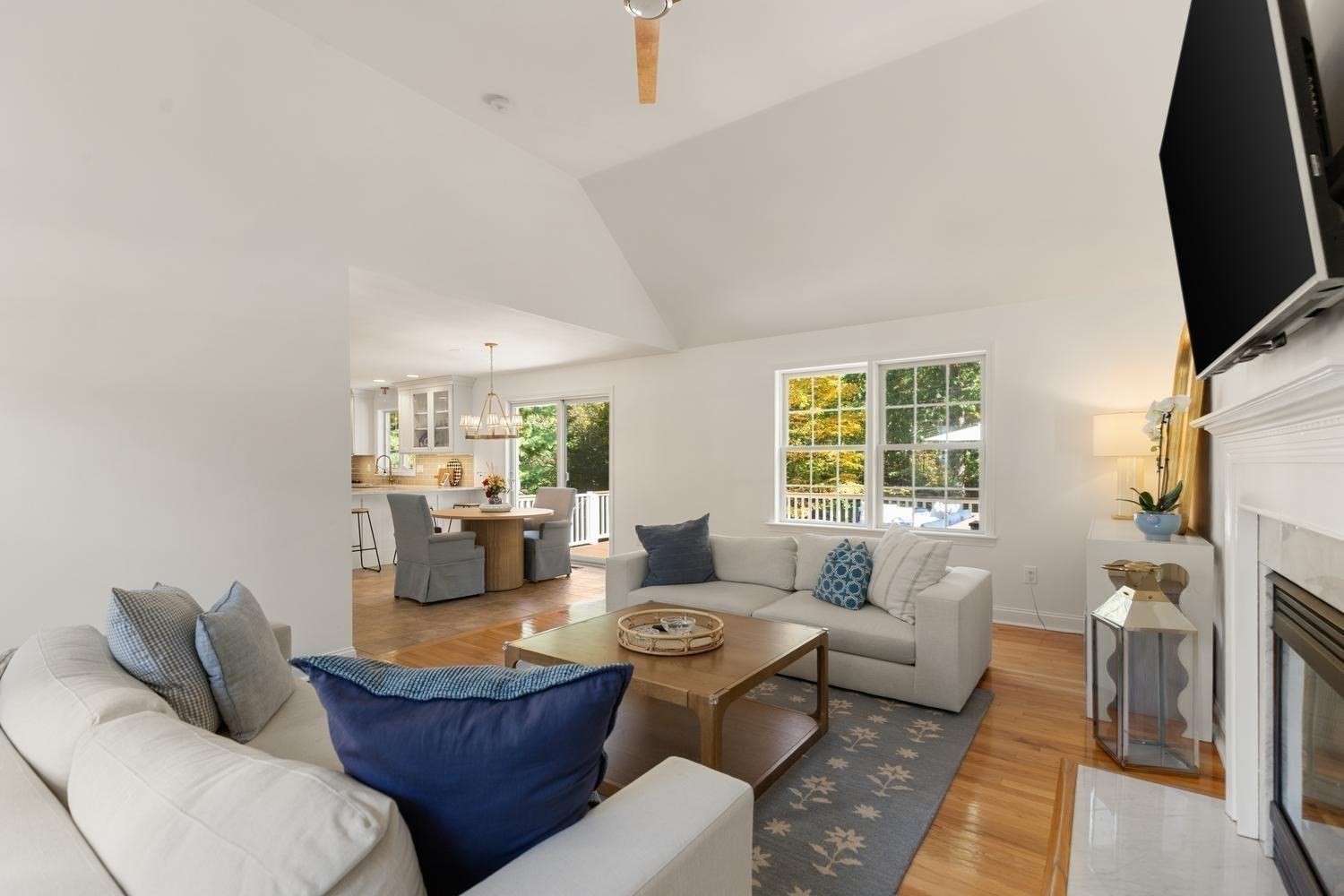 13 Hilton Dr