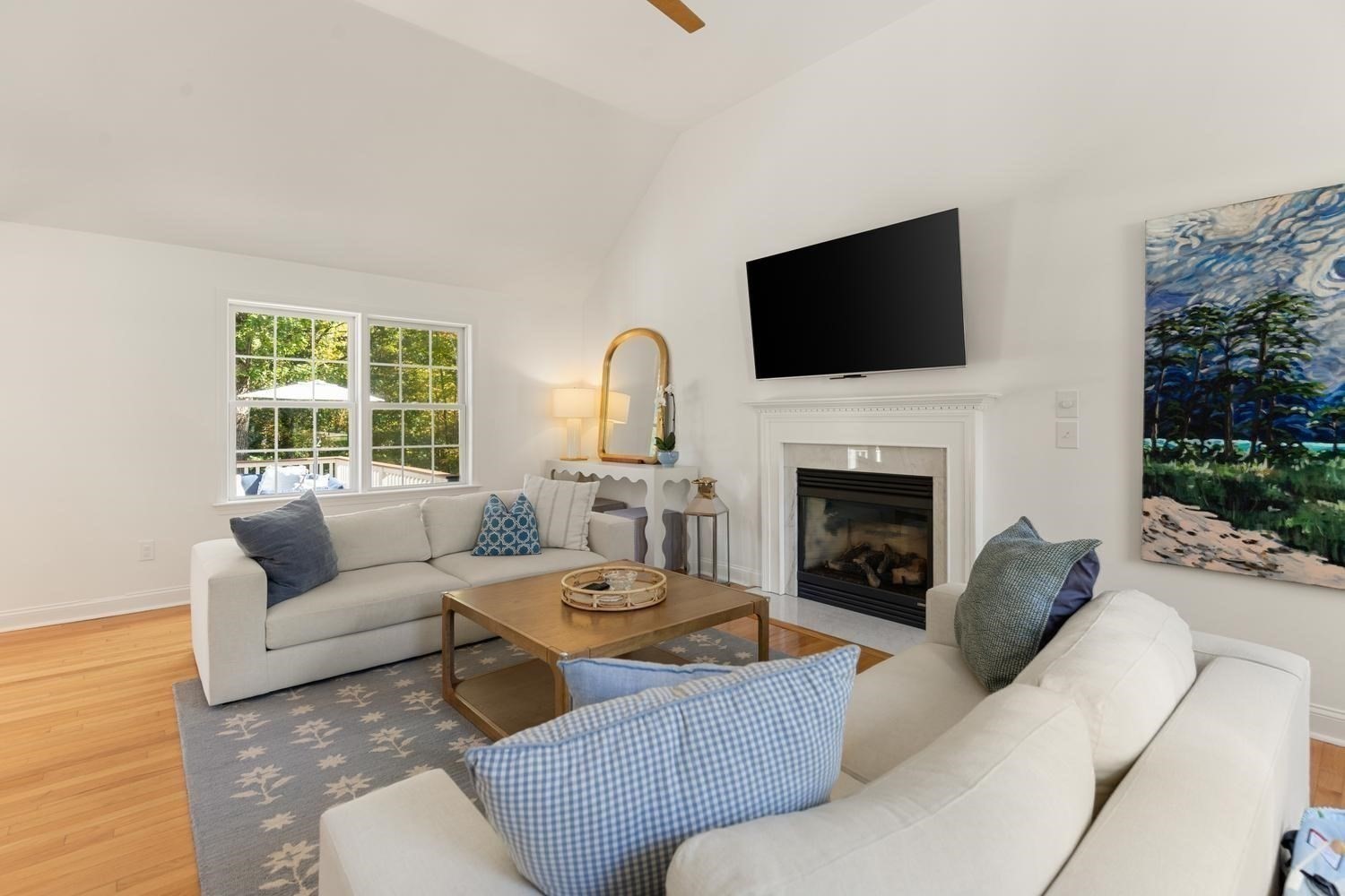 13 Hilton Dr