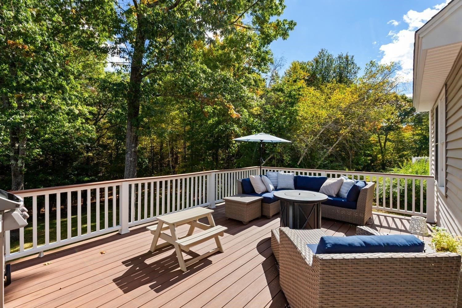13 Hilton Dr