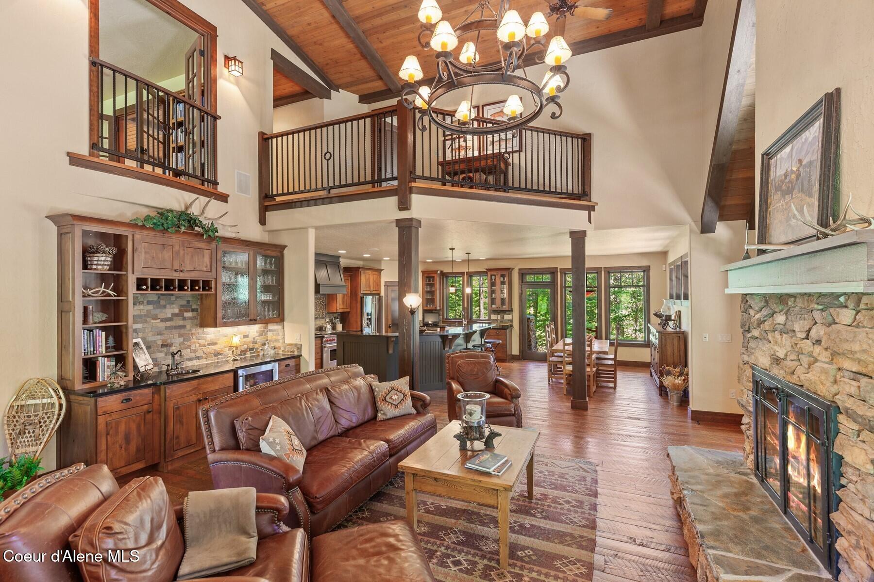 4456 E Eagles Mere Rd