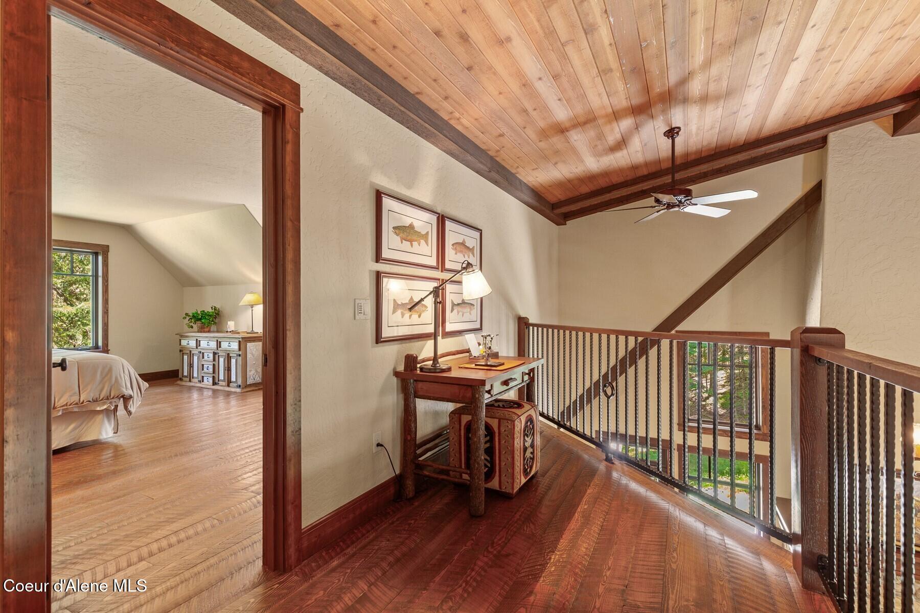 4456 E Eagles Mere Rd