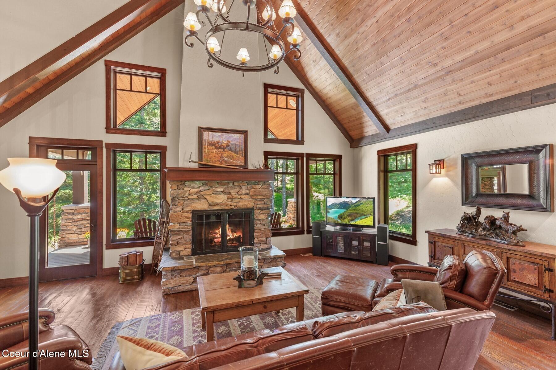 4456 E Eagles Mere Rd