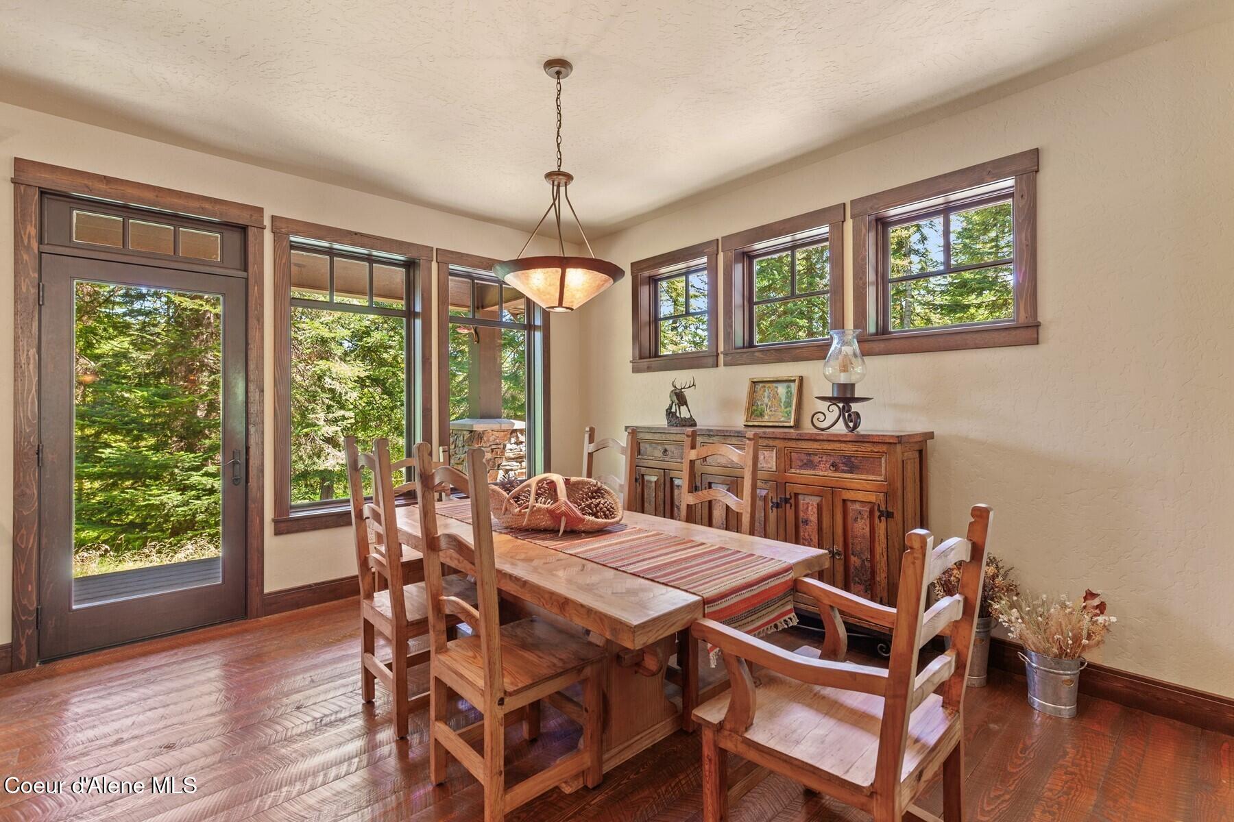 4456 E Eagles Mere Rd