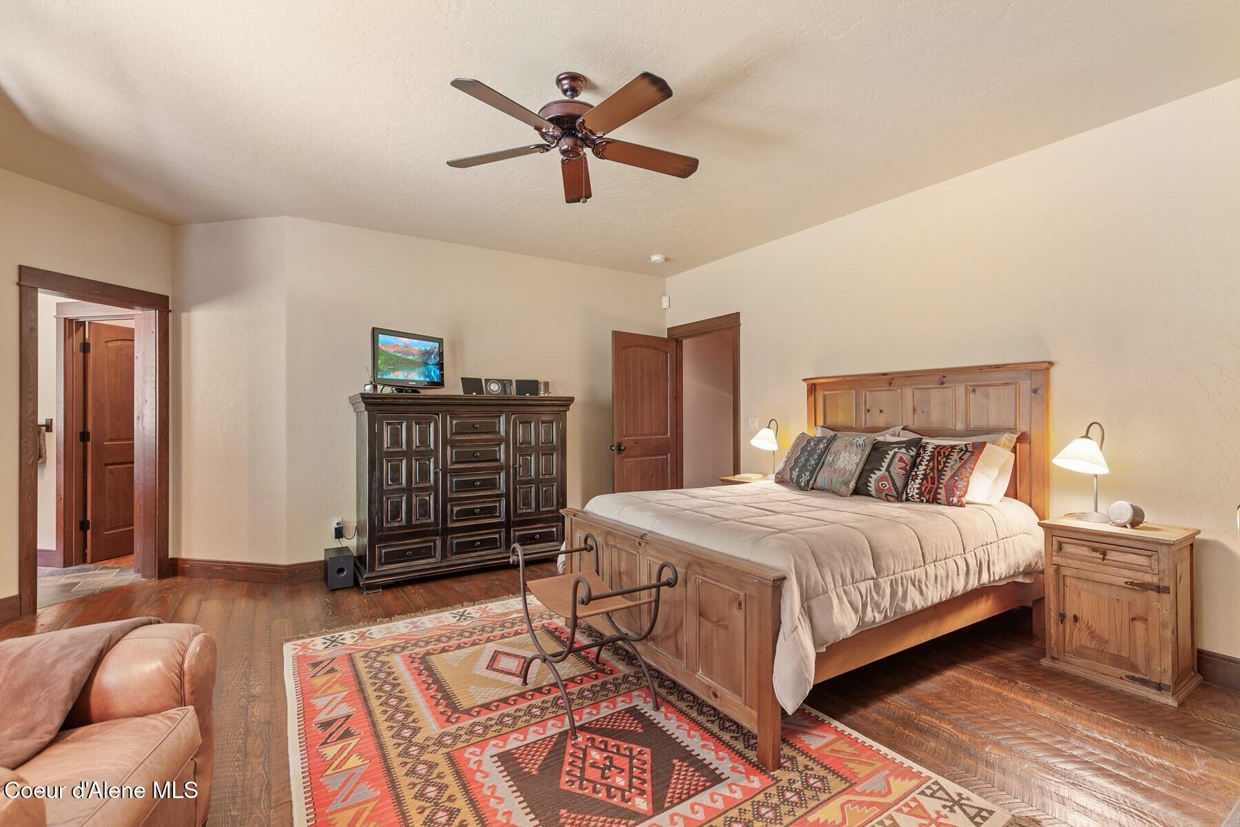 4456 E Eagles Mere Rd