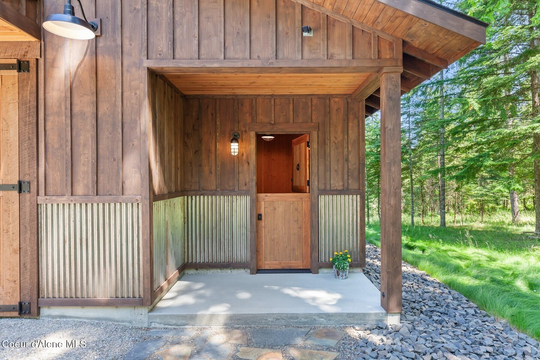 4456 E Eagles Mere Rd