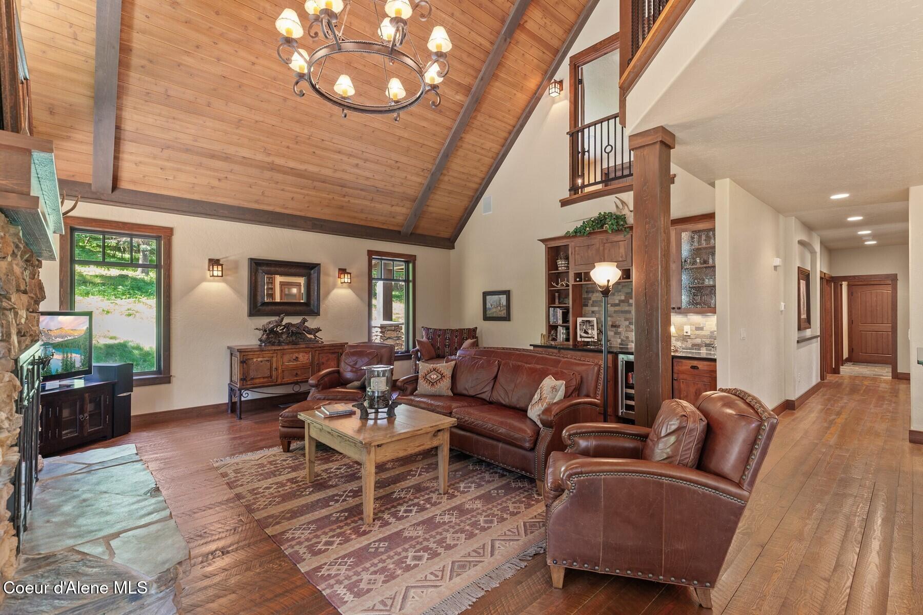 4456 E Eagles Mere Rd