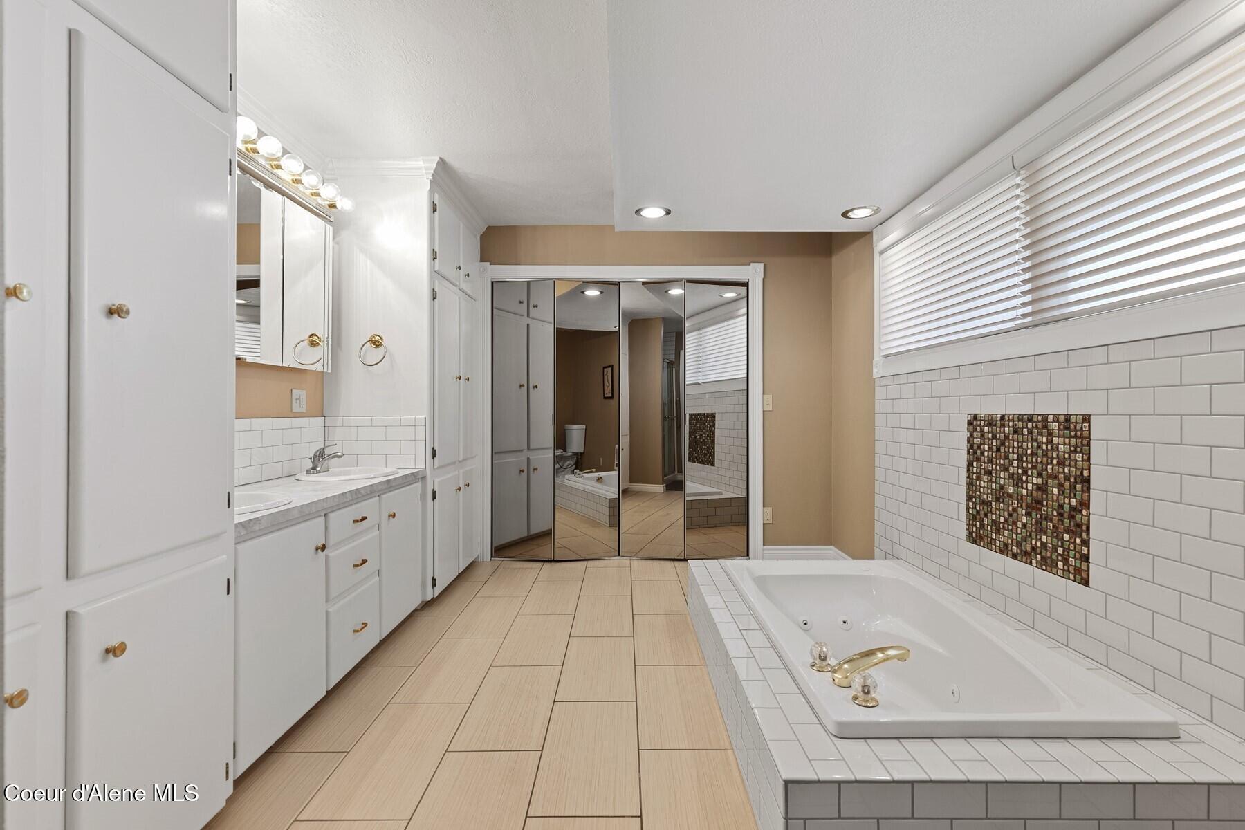 11354 N Avondale Loop, Hayden