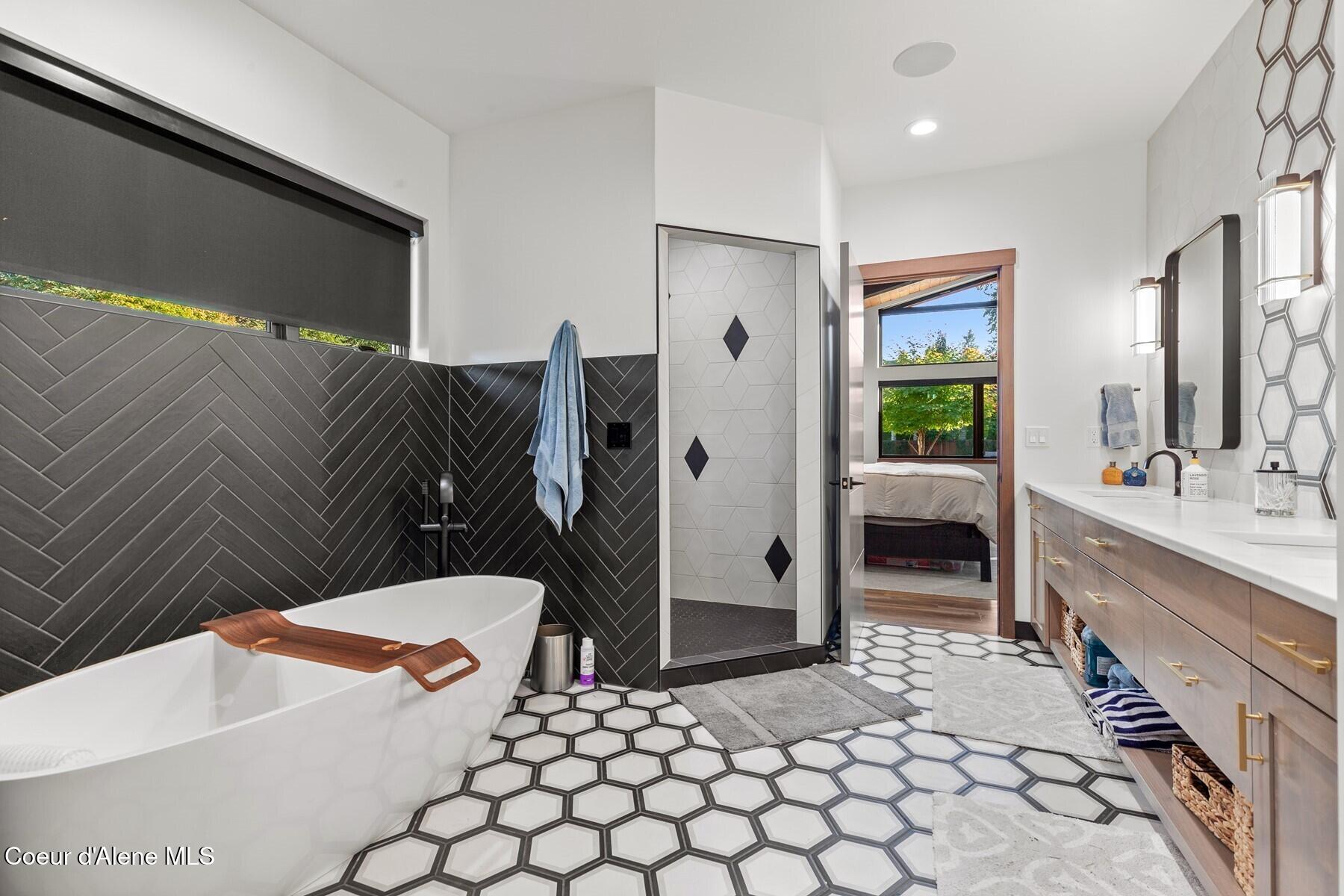 1658 E Hayden Avenue, Hayden Lake