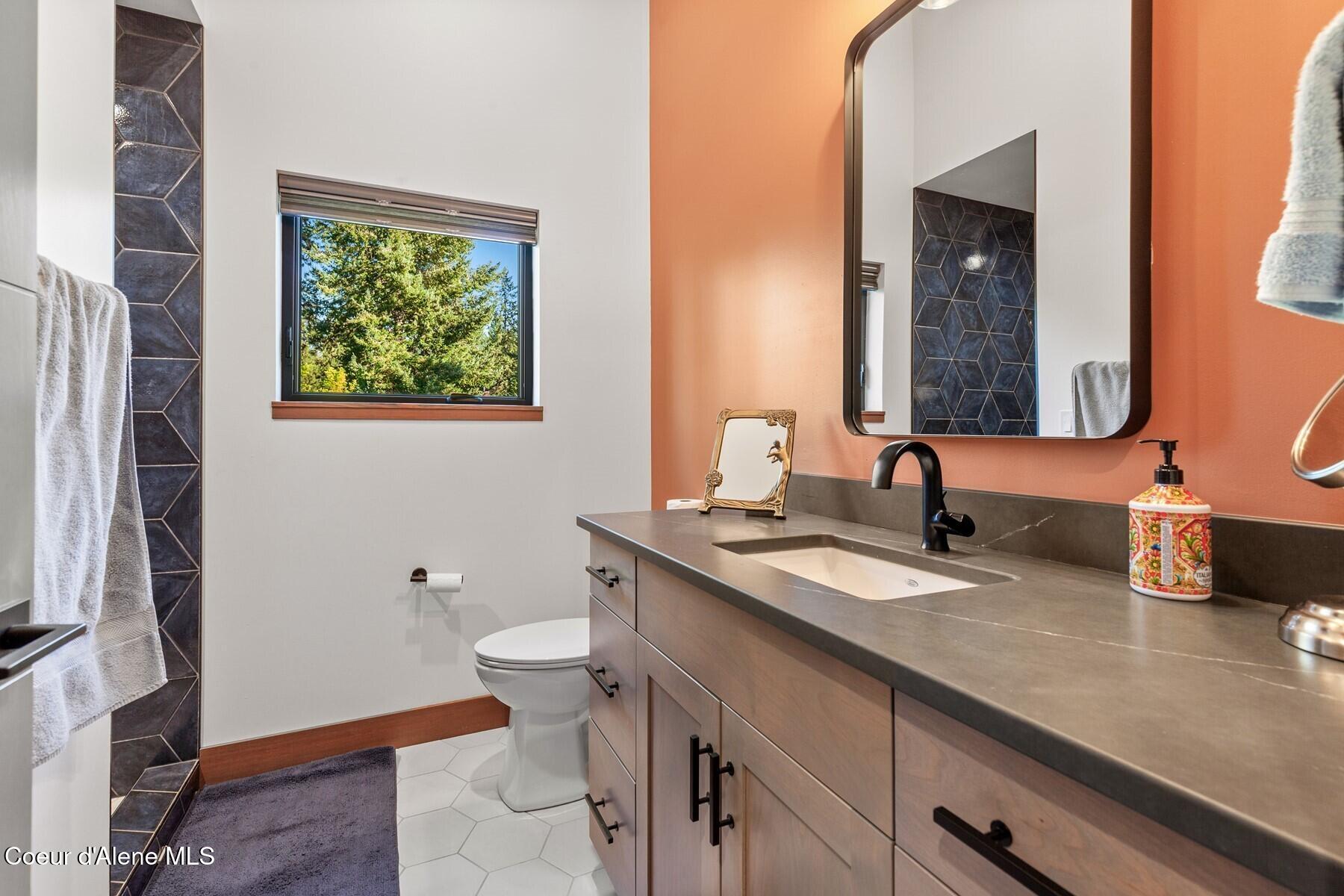 1658 E Hayden Avenue, Hayden Lake