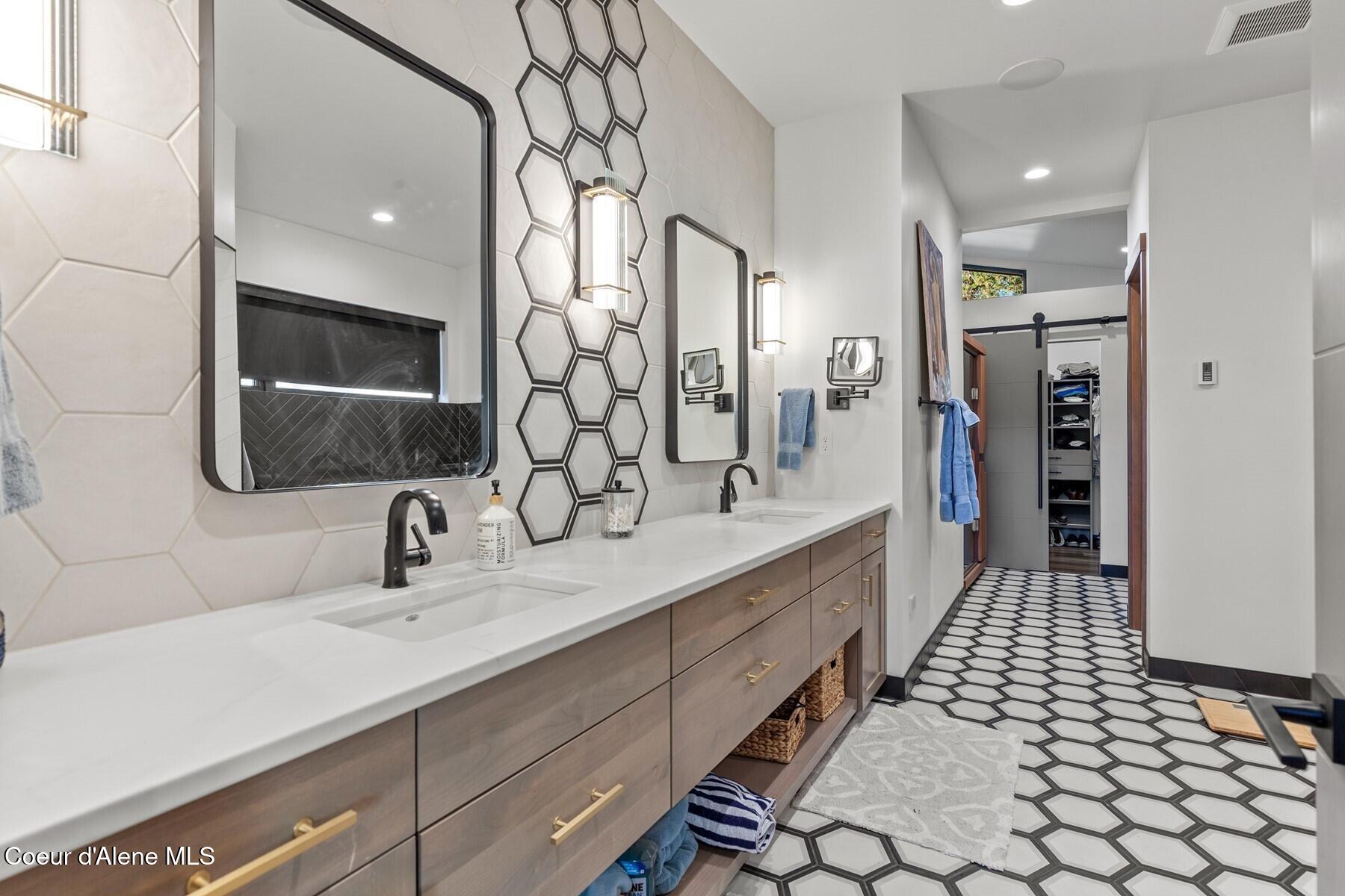 1658 E Hayden Avenue, Hayden Lake