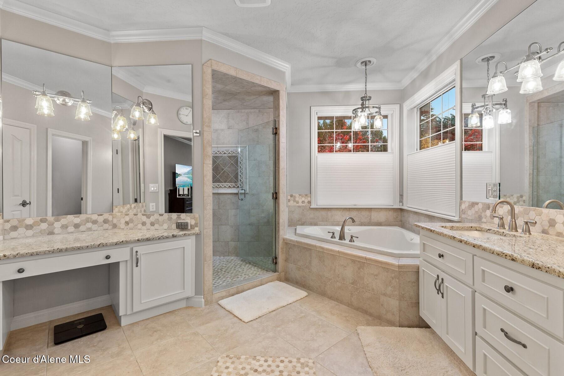 12155 N Yearling Circle