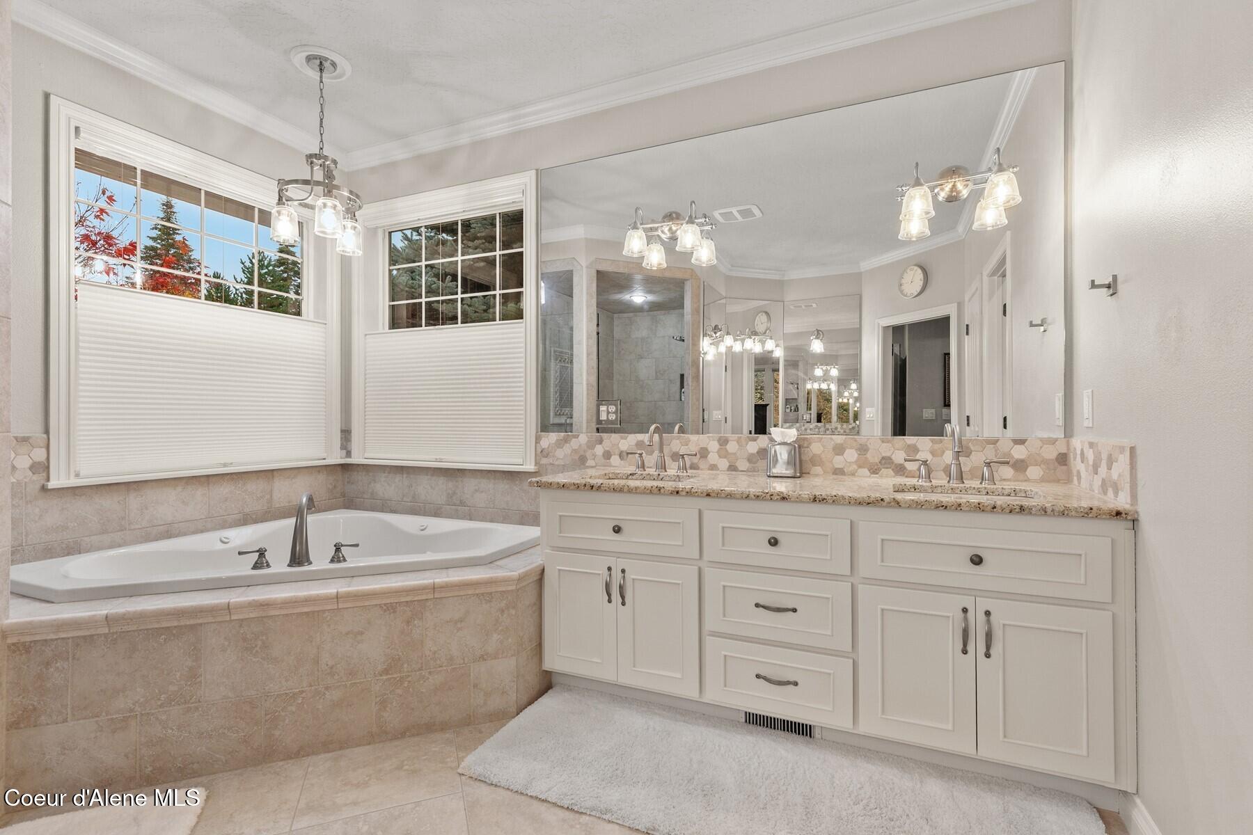 12155 N Yearling Circle