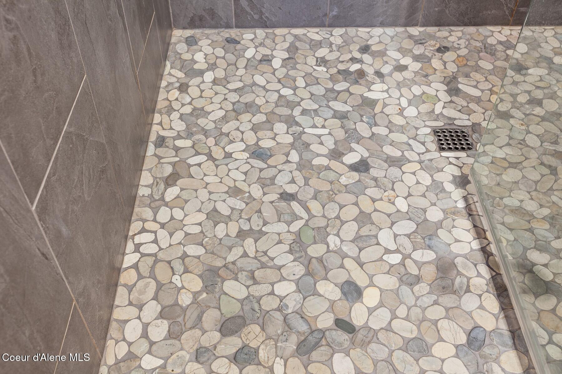 12399 N Meadow Wood Ln