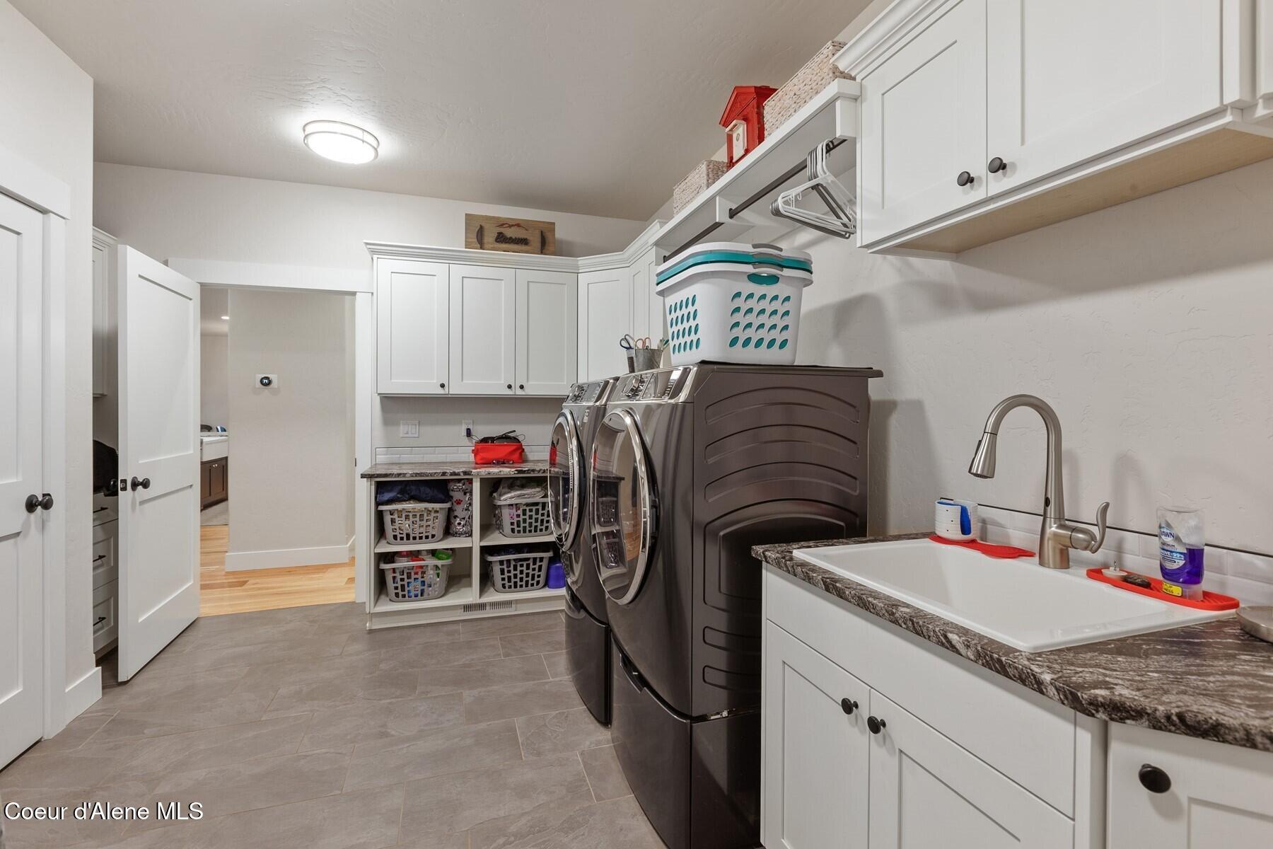 12399 N Meadow Wood Ln