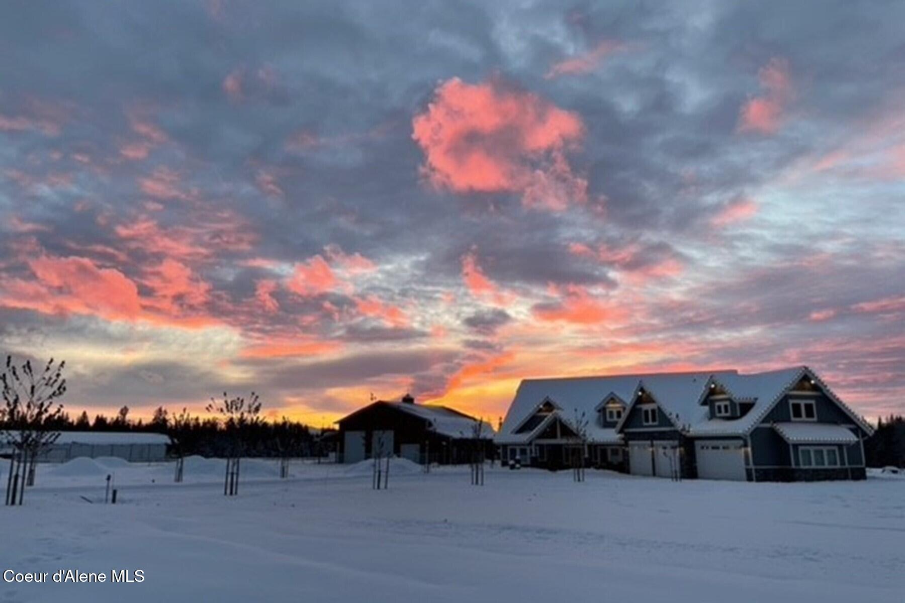 12399 N Meadow Wood Ln