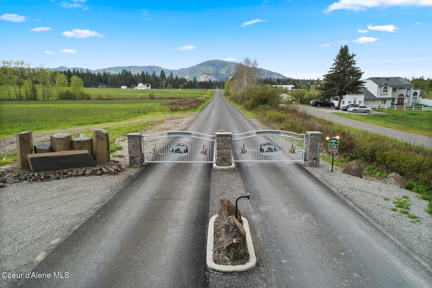 12399 N Meadow Wood Ln