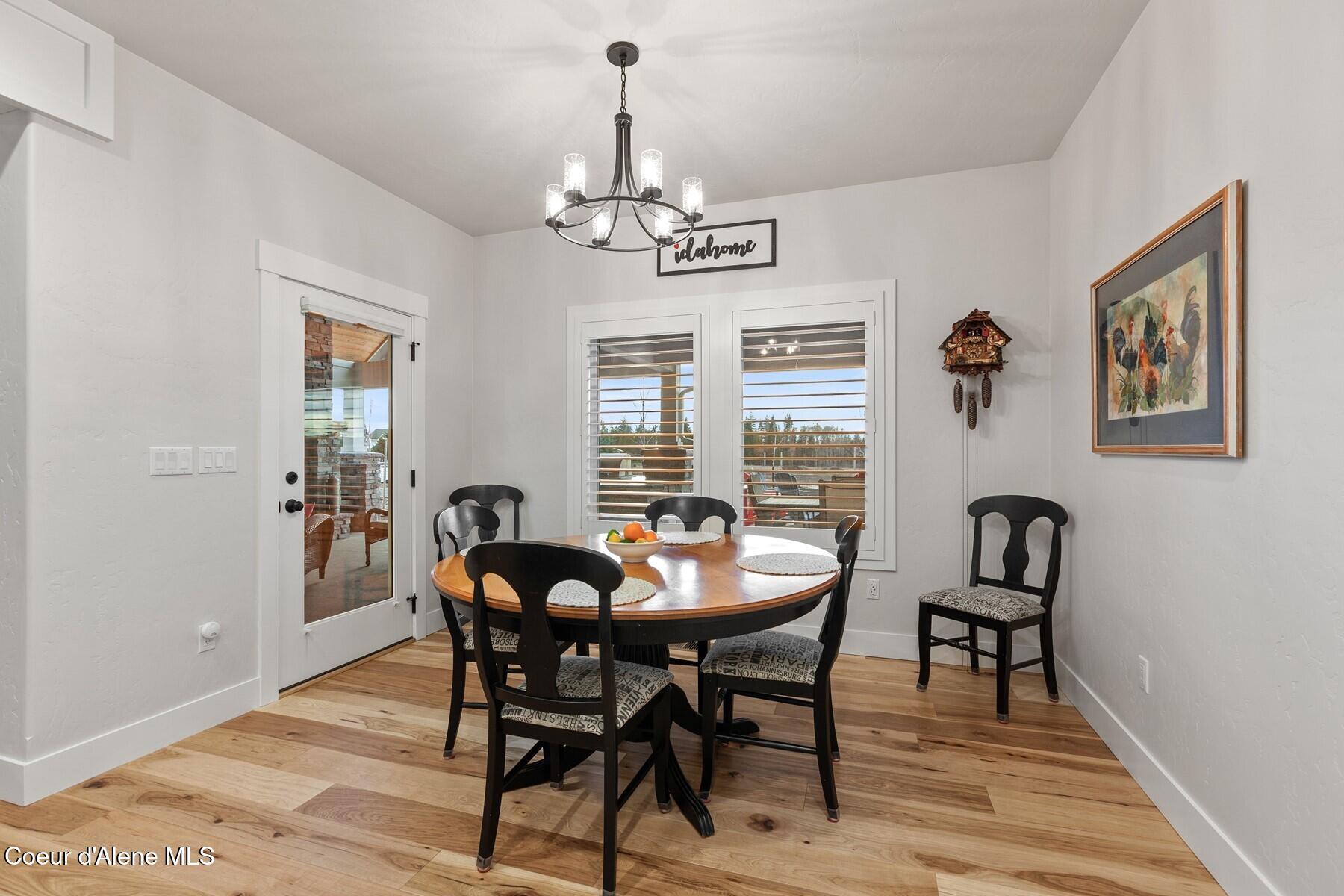 12399 N Meadow Wood Ln