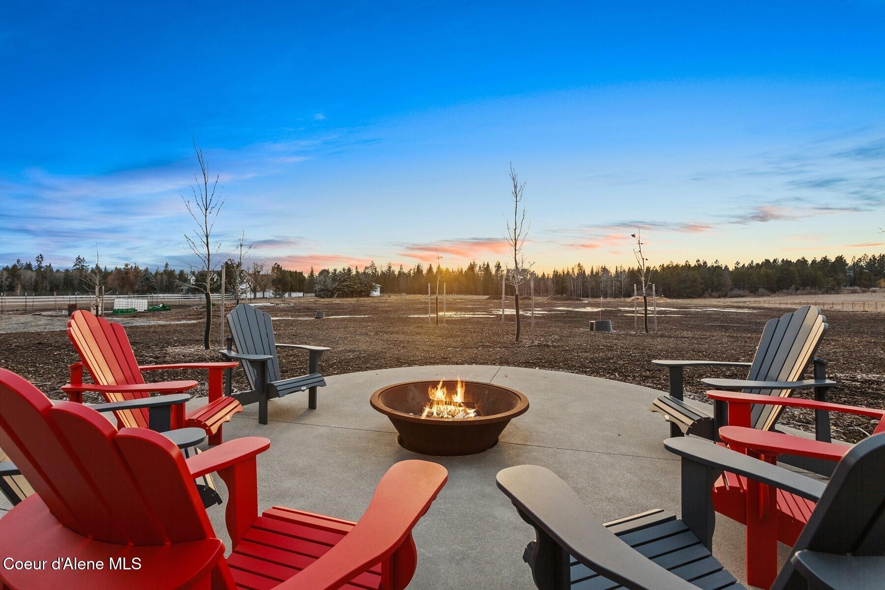 12399 N Meadow Wood Ln