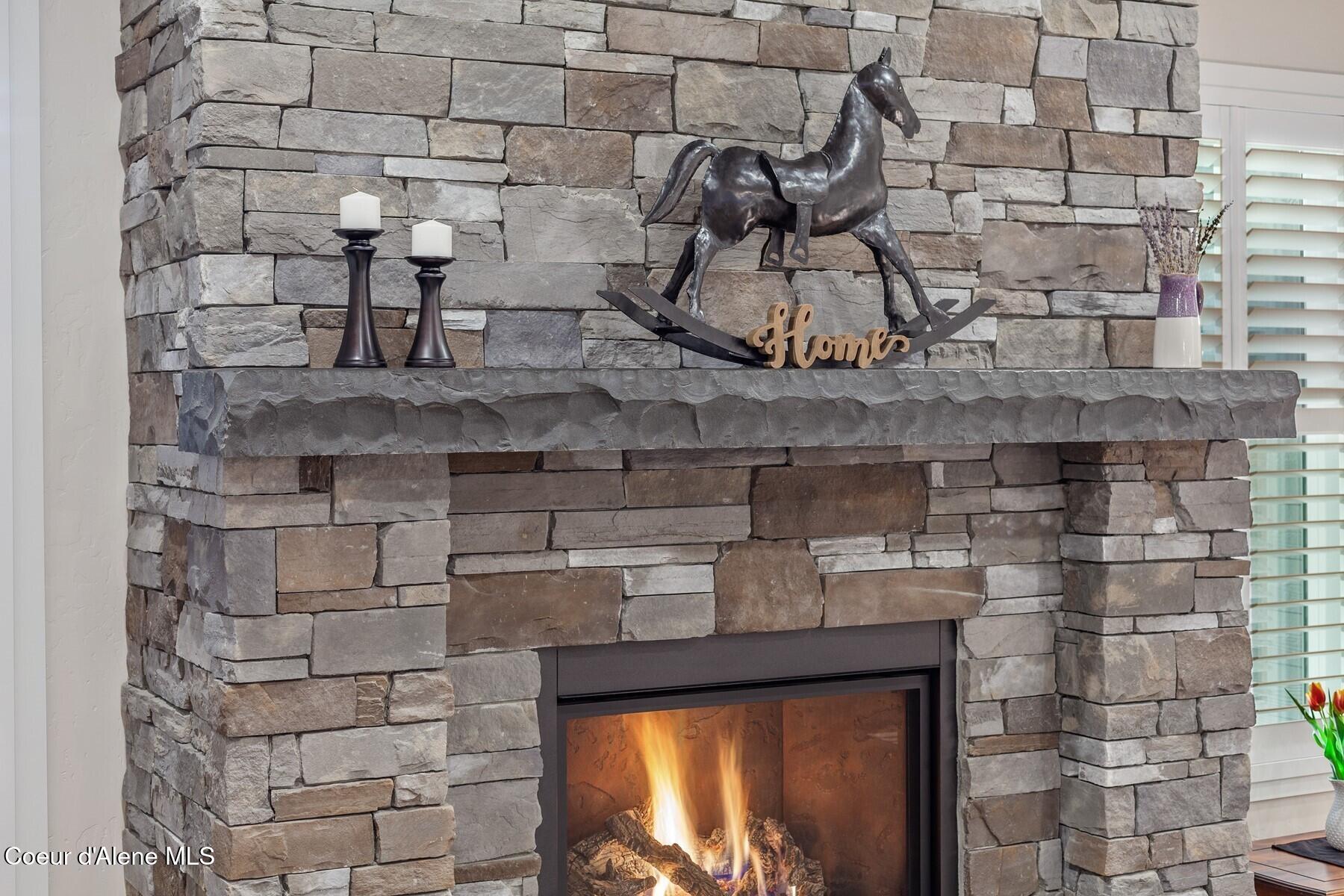 12399 N Meadow Wood Ln