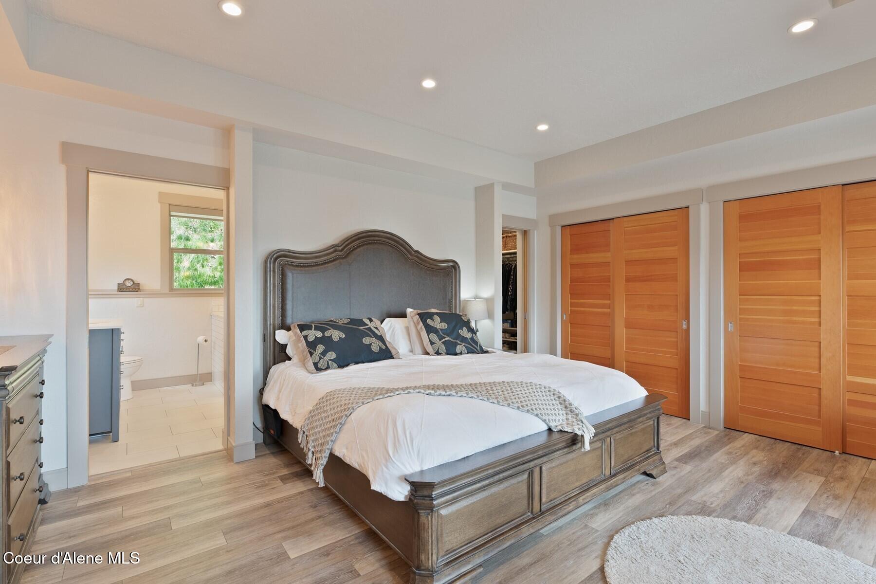 2406 S Silver Beach Rd, Coeur d'Alene