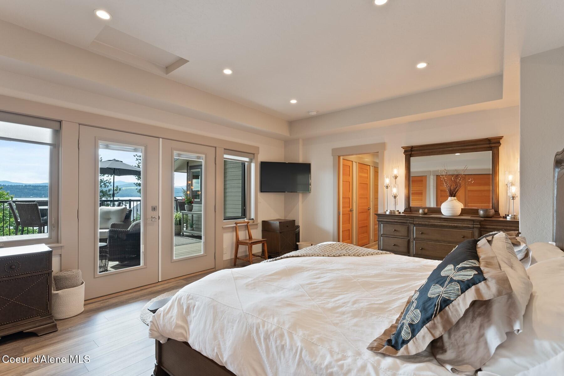 2406 S Silver Beach Rd, Coeur d'Alene