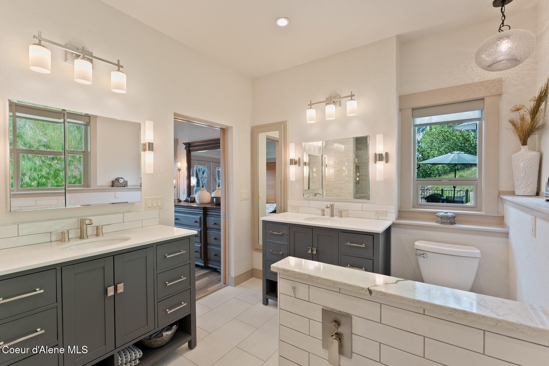 2406 S Silver Beach Rd, Coeur d'Alene