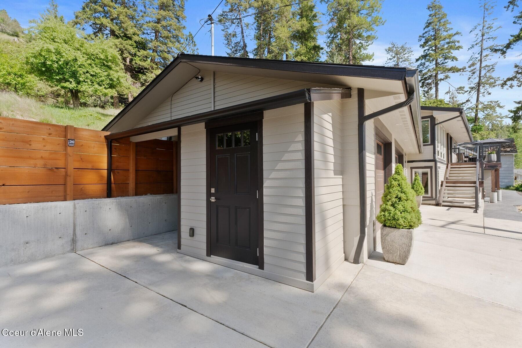 2406 S Silver Beach Rd, Coeur d'Alene