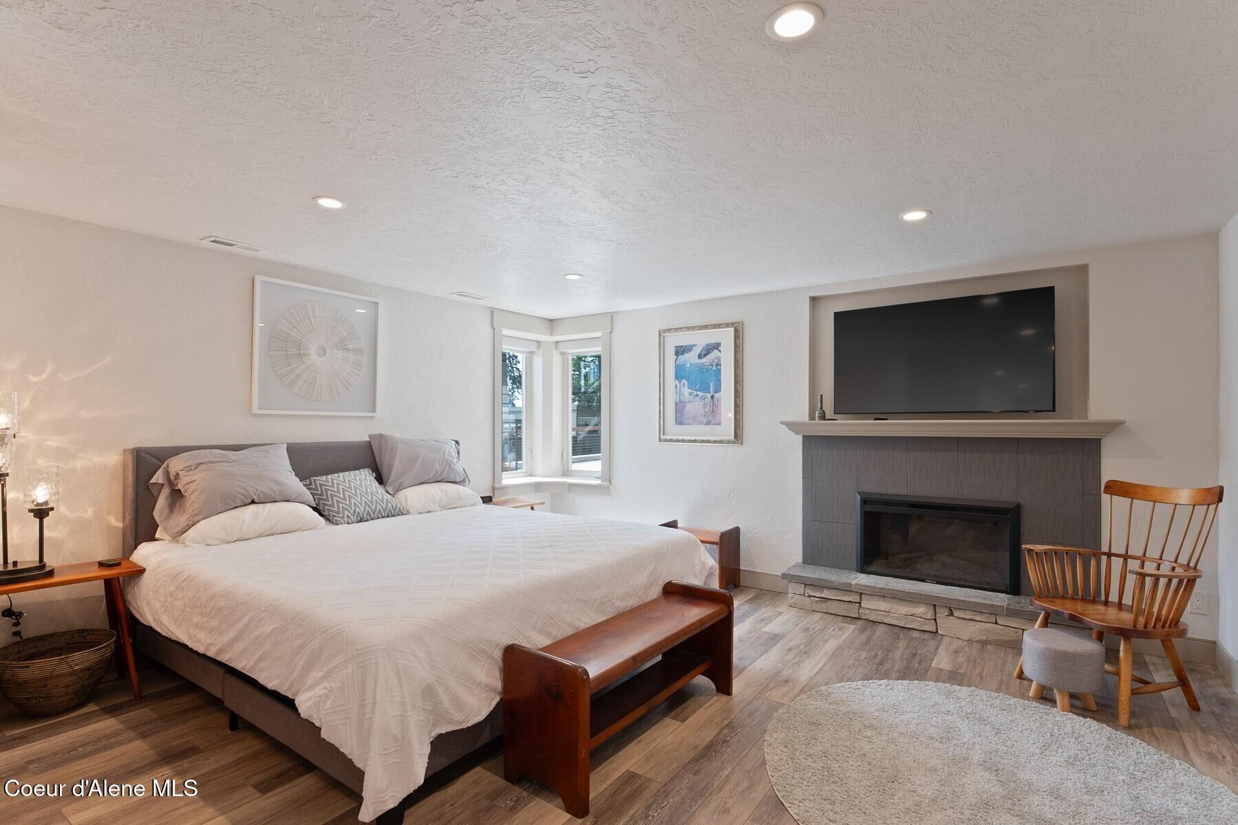 2406 S Silver Beach Rd, Coeur d'Alene