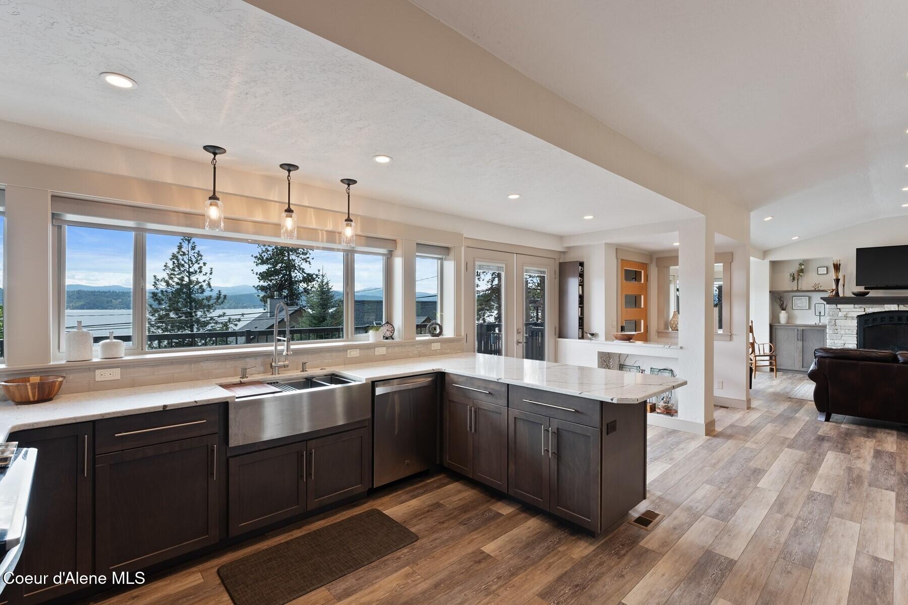 2406 S Silver Beach Rd, Coeur d'Alene