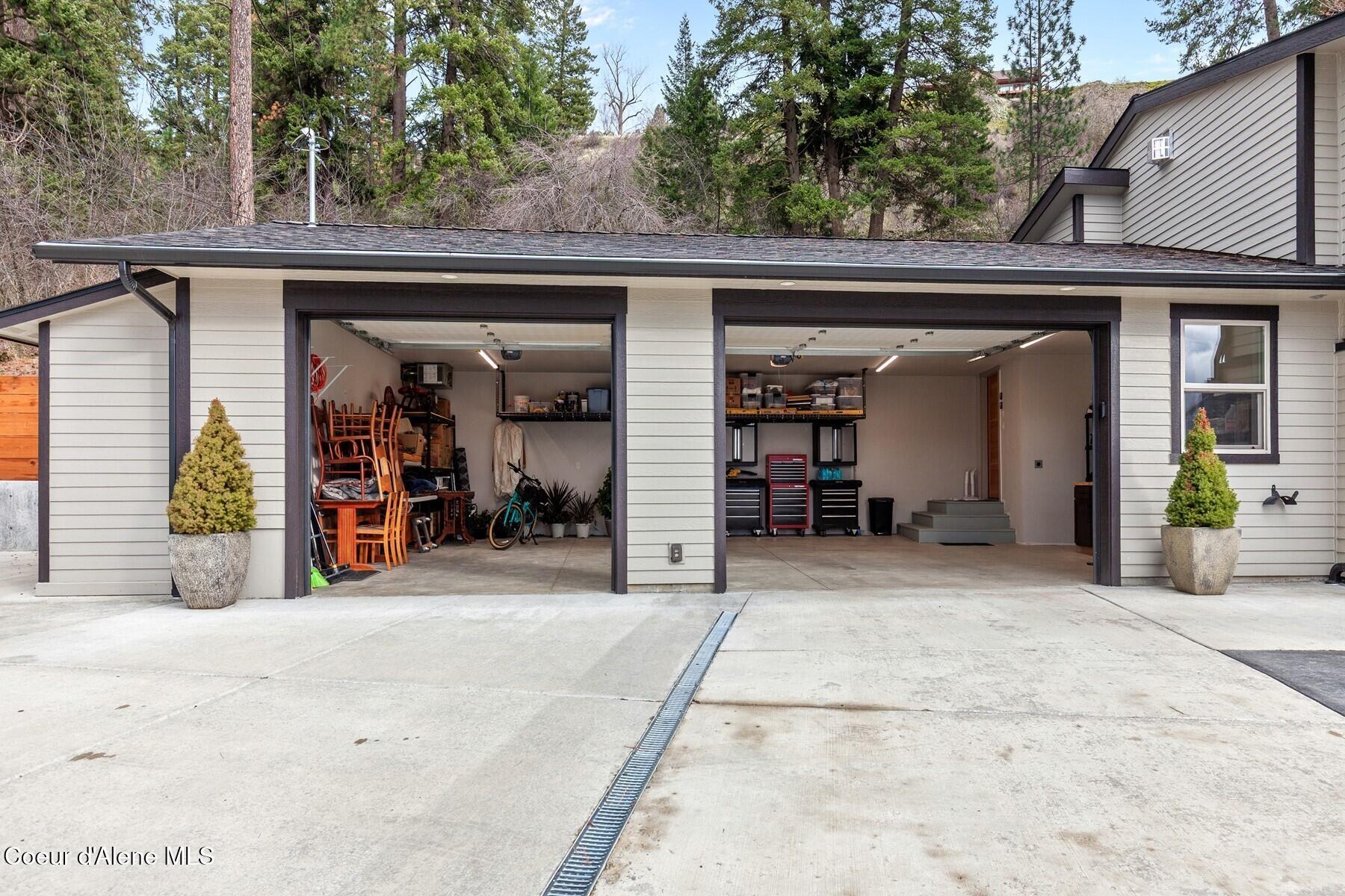 2406 S Silver Beach Rd, Coeur d'Alene