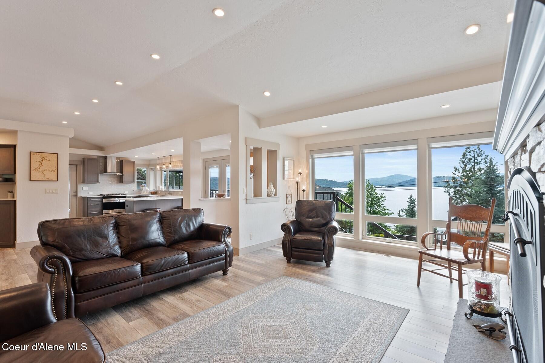 2406 S Silver Beach Rd, Coeur d'Alene