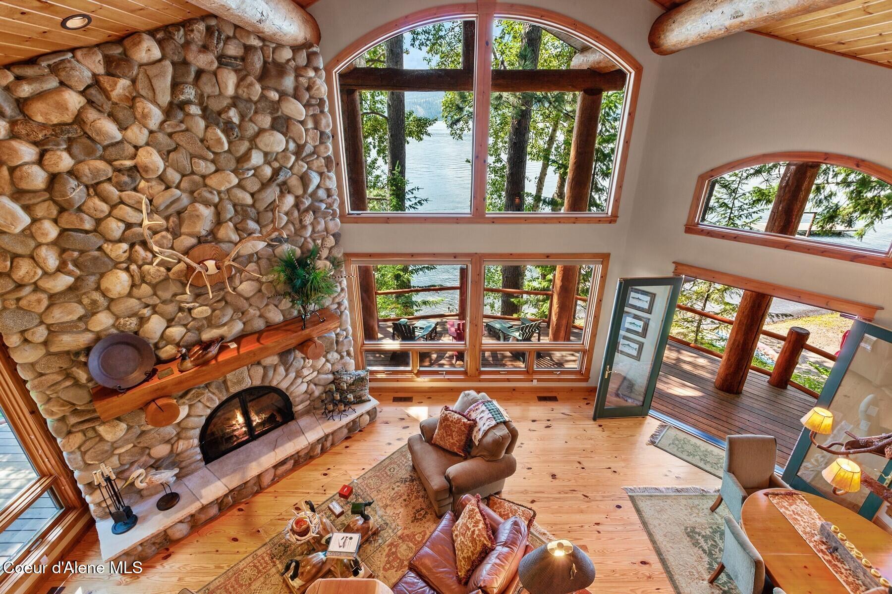 360 E Ganos Ln