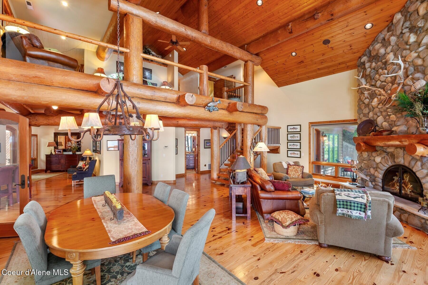 360 E Ganos Ln