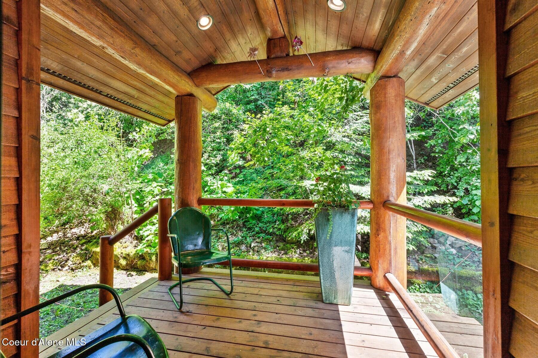 360 E Ganos Ln