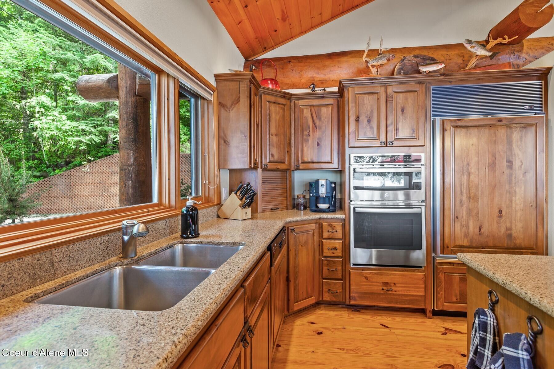 360 E Ganos Ln