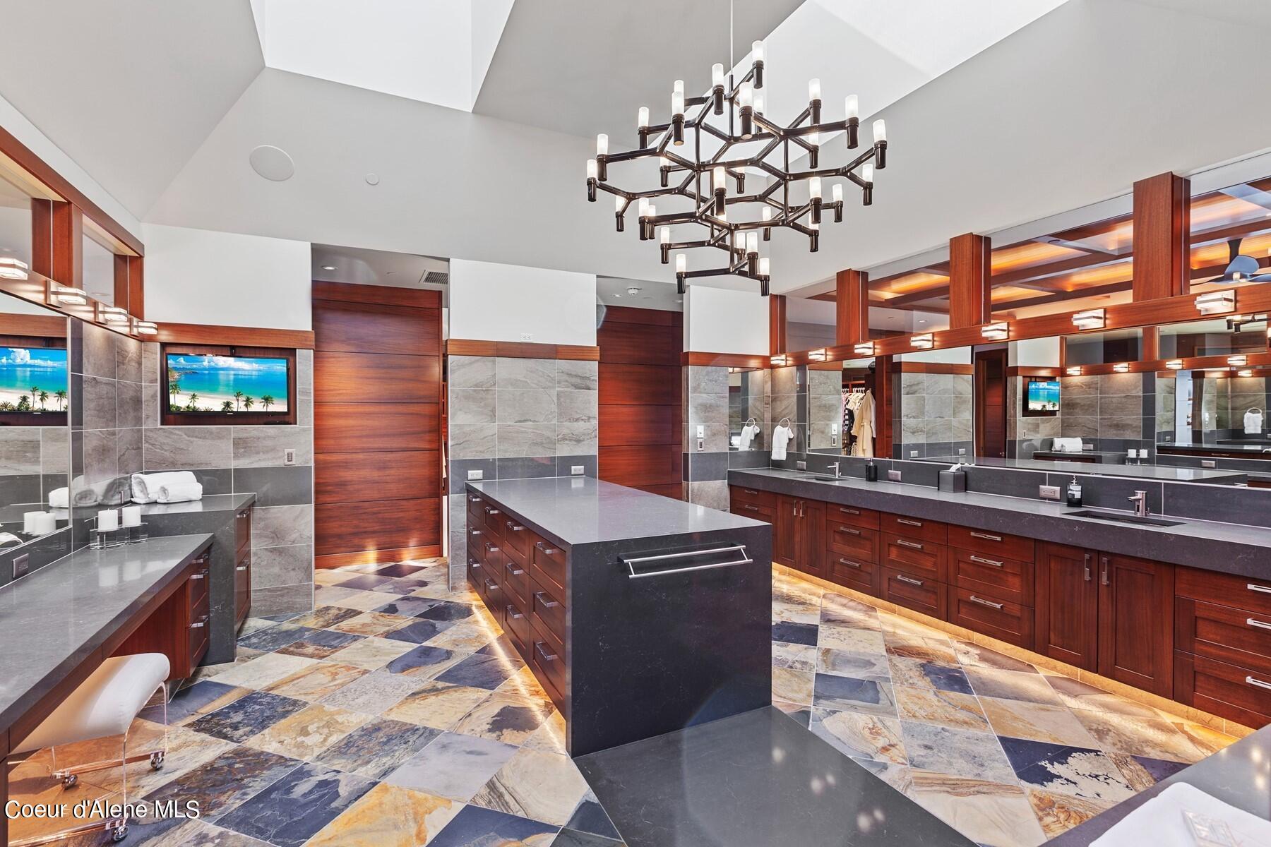 2051 S Island Green Dr