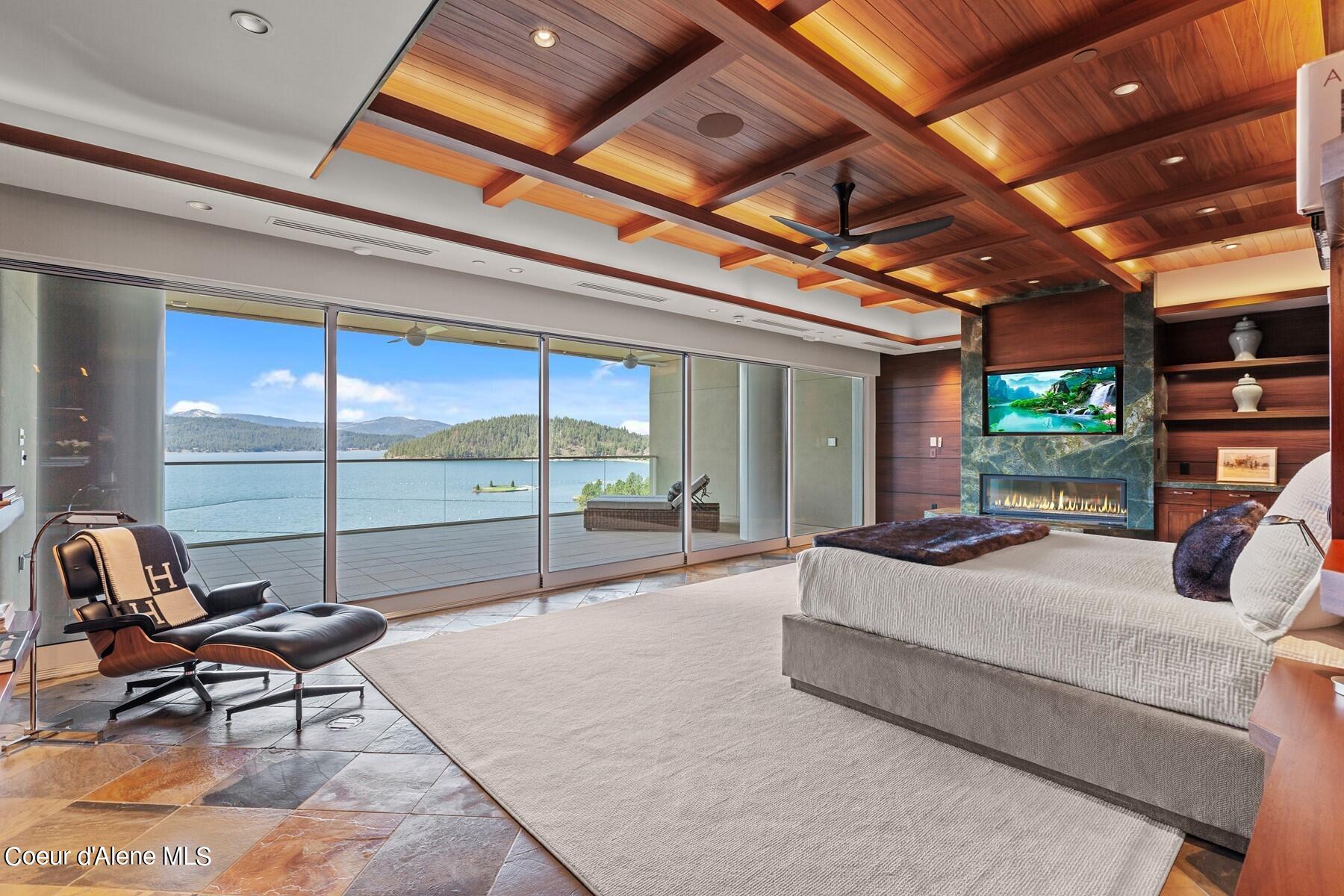 2051 S Island Green Dr