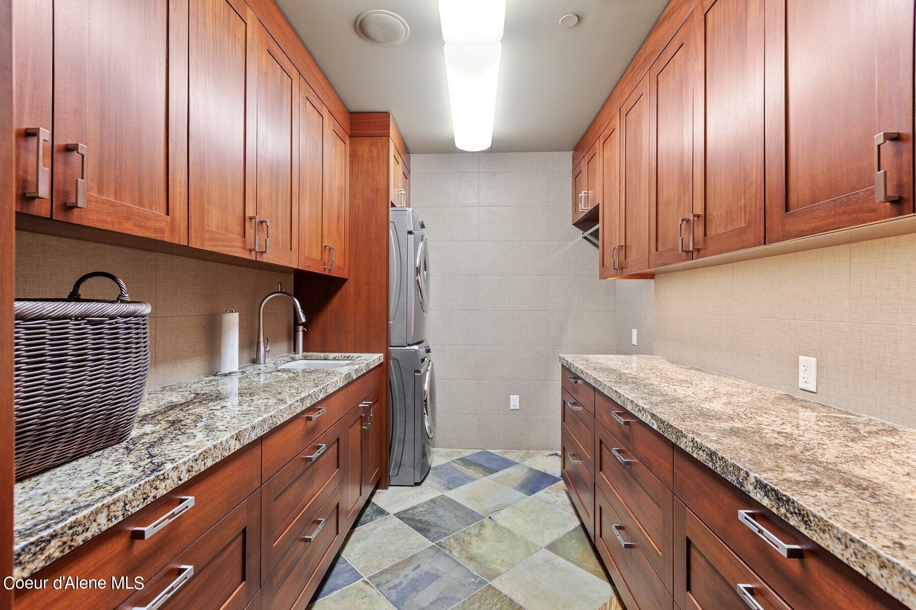 2051 S Island Green Dr