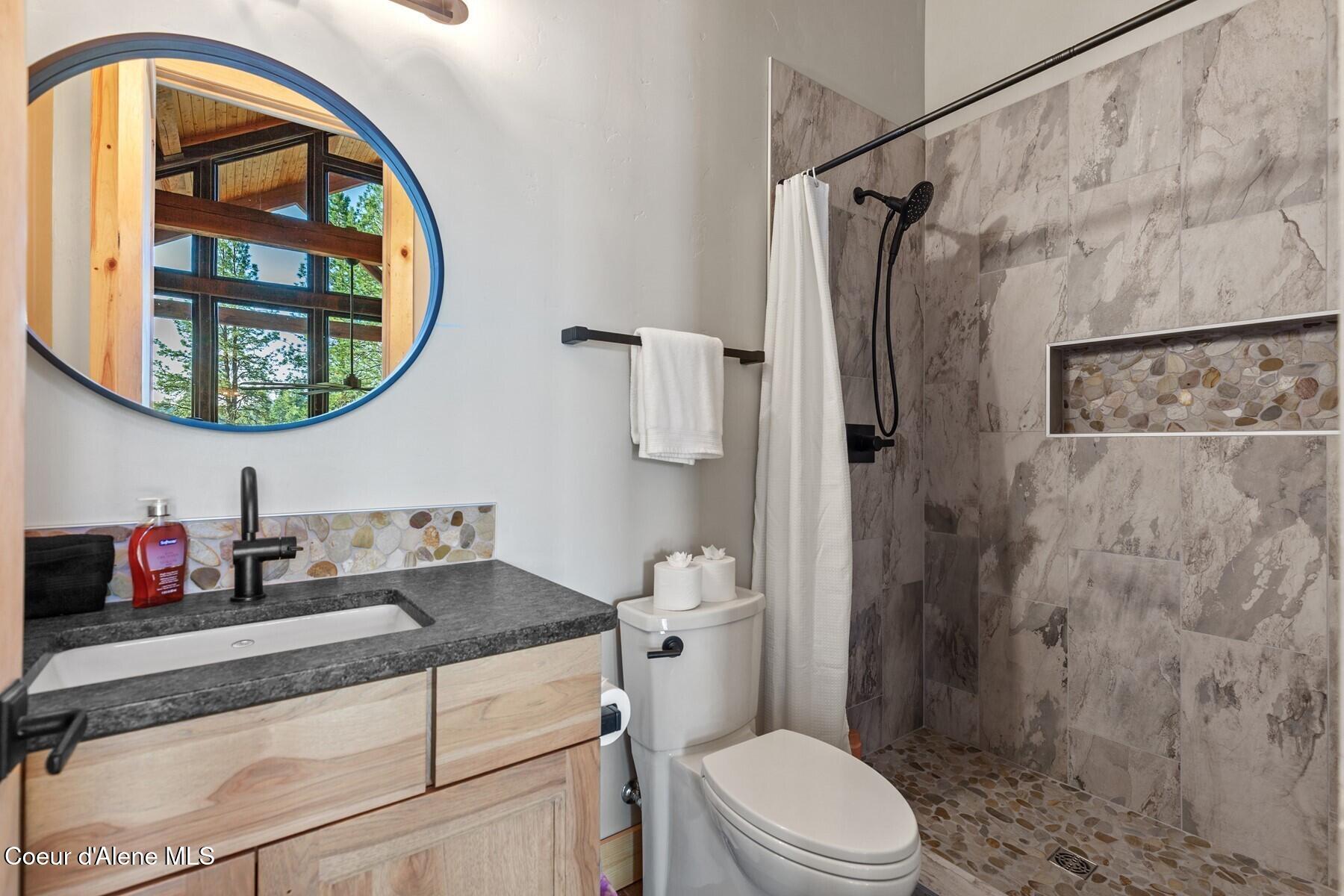 14318 N Waters Edge Ct