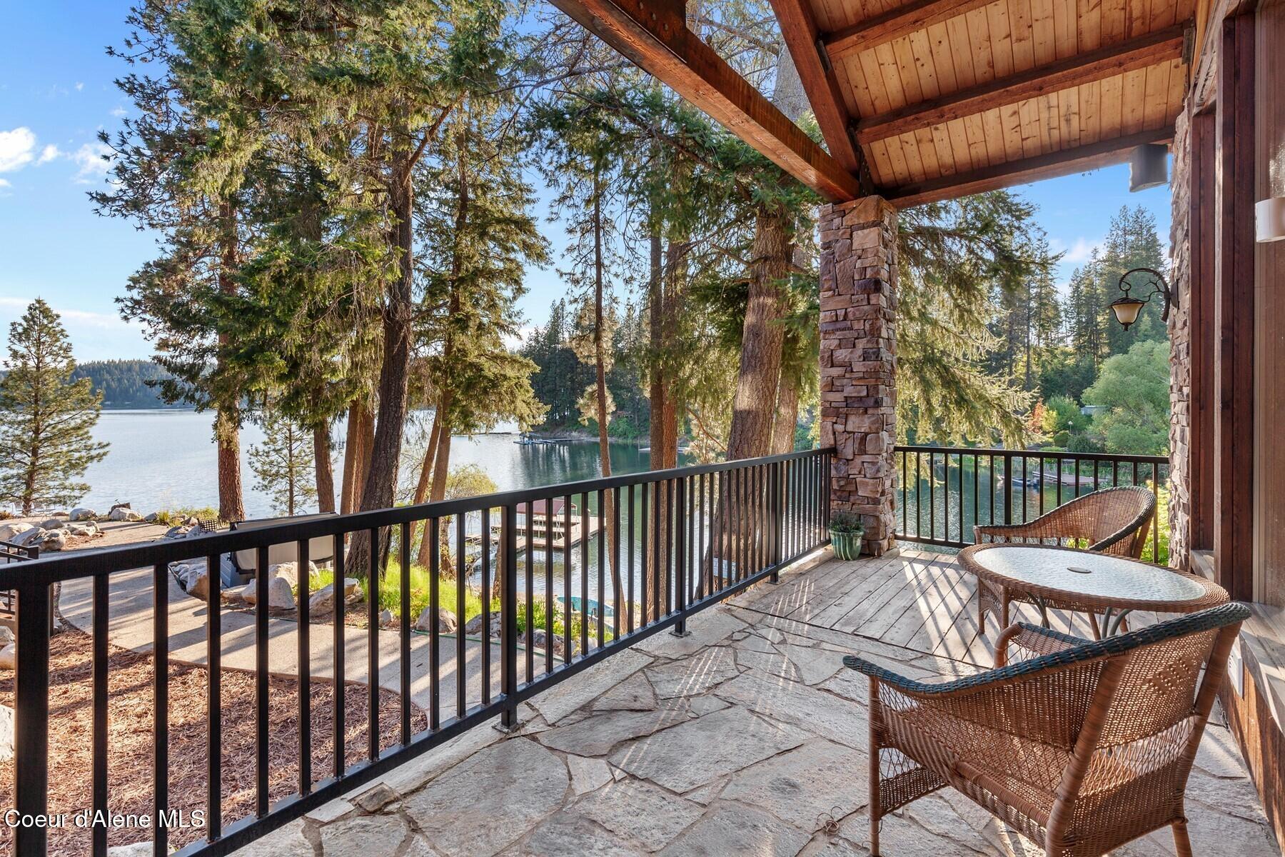 14318 N Waters Edge Ct